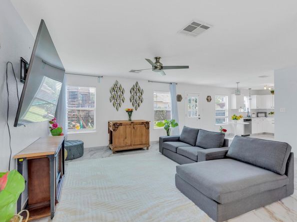 18400 Sun Haven CV, Elgin TX 78621