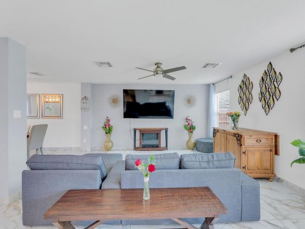 18400 Sun Haven CV, Elgin TX 78621