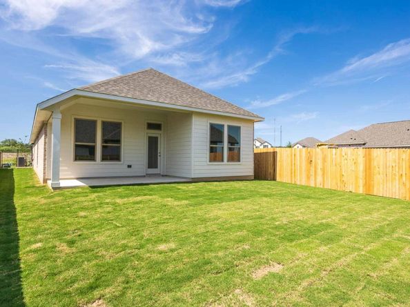 506 Menlo CIR, Liberty Hill TX 78642