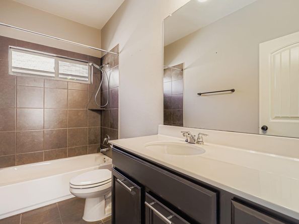 1401 Little Elm TRL 209, Cedar Park TX 78613