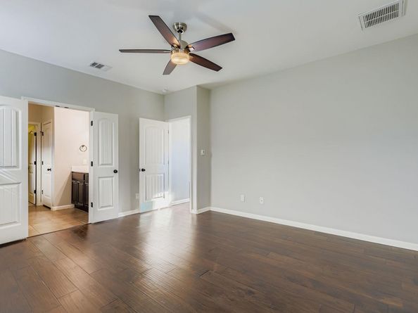 1401 Little Elm TRL 209, Cedar Park TX 78613
