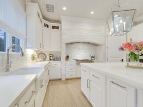 2201 Far Gallant DR, Austin TX 78746