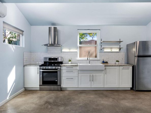 1309 Singleton Ave 2, Austin TX 78702