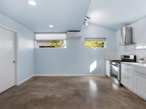 1309 Singleton Ave 2, Austin TX 78702