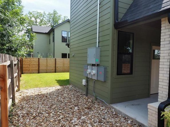 1906-2 Willow ST, Austin TX 78702