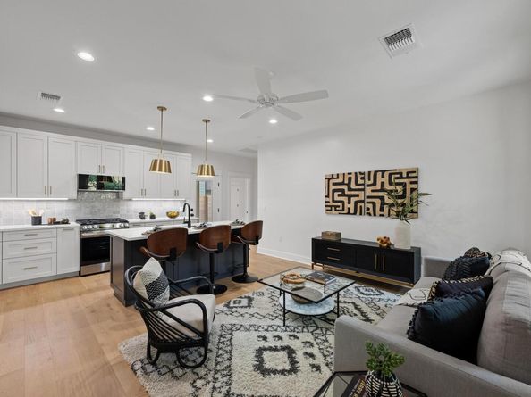 1906-2 Willow ST, Austin TX 78702