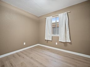 1009 Laurelleaf DR, Pflugerville TX 78660