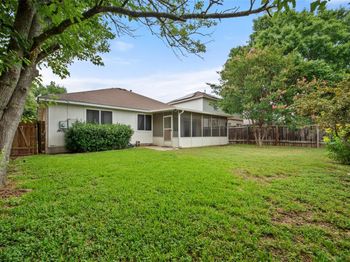 1009 Laurelleaf DR