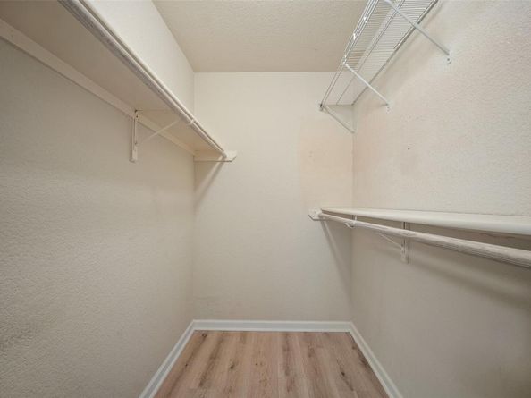 1009 Laurelleaf DR, Pflugerville TX 78660