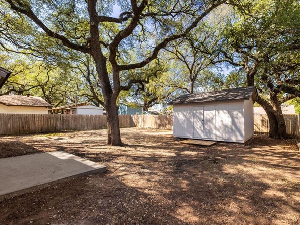 5806 Breezewood DR, Austin TX 78745