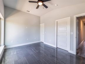 1417 Kramer LN 9, Austin TX 78758