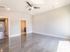 1417 Kramer LN 9, Austin TX 78758