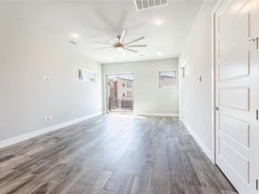 1417 Kramer LN 9, Austin TX 78758