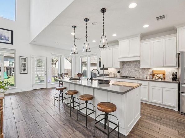 1917 Woolsey WAY, Leander TX 78641