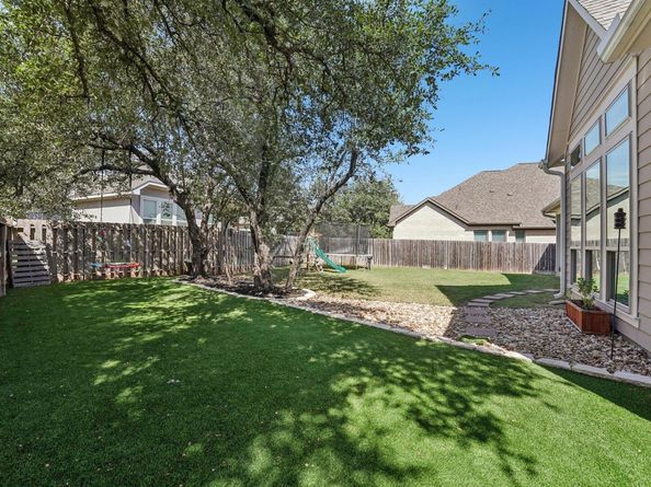 1917 Woolsey WAY, Leander TX 78641