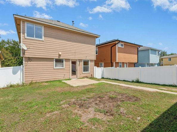 17912 Great Basin Ave, Pflugerville TX 78660