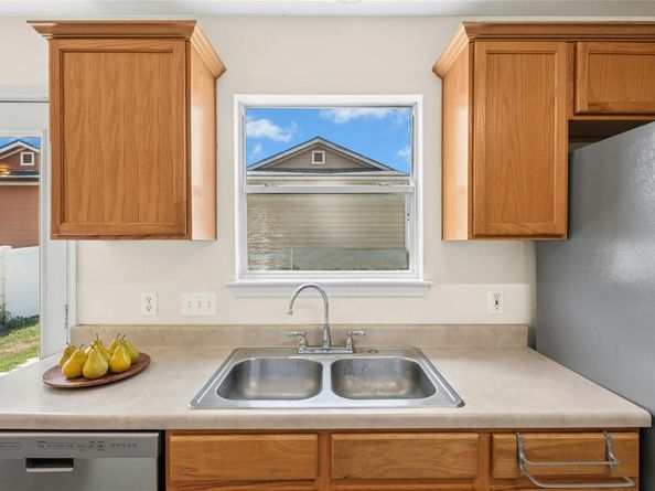 17912 Great Basin Ave, Pflugerville TX 78660