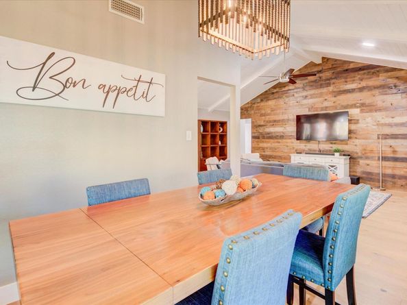 2713 Bryonhall DR, Austin TX 78745