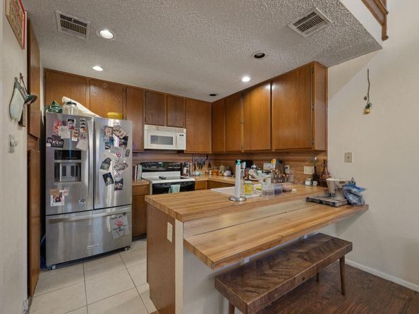 1748 Ohlen Rd 3, Austin TX 78757