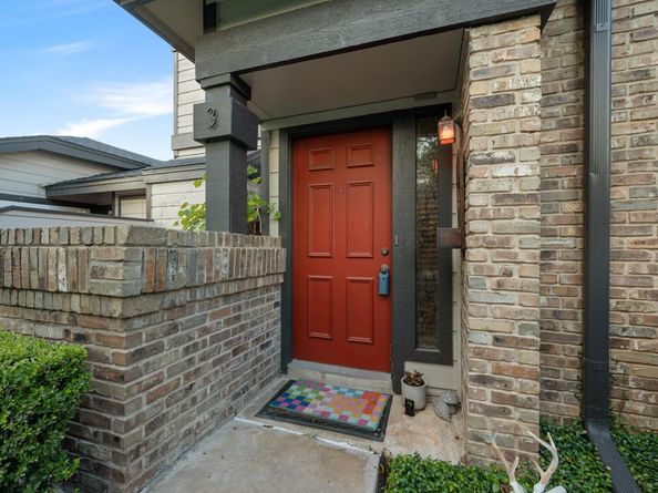 1748 Ohlen Rd 3, Austin TX 78757