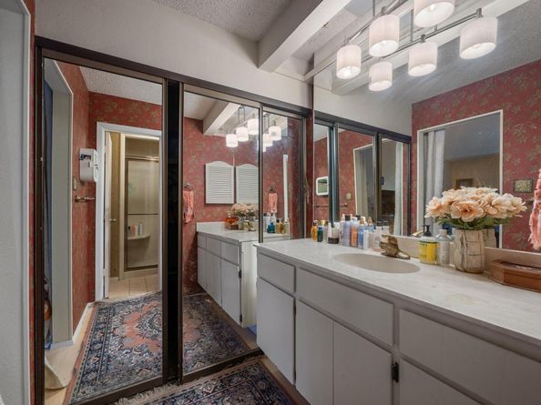 1748 Ohlen Rd 3, Austin TX 78757