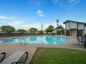 1748 Ohlen Rd 3, Austin TX 78757