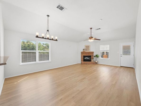 107 Retama CT, Georgetown TX 78626