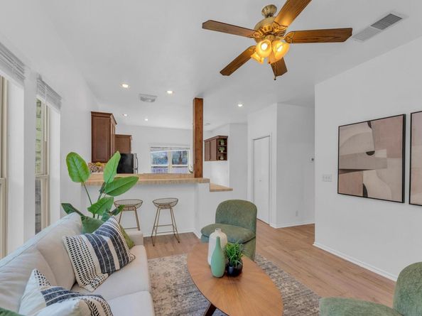 2414 Longview ST 101, Austin TX 78705