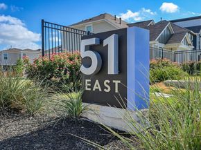 5400 Golden Canary LN 49, Austin TX 78723