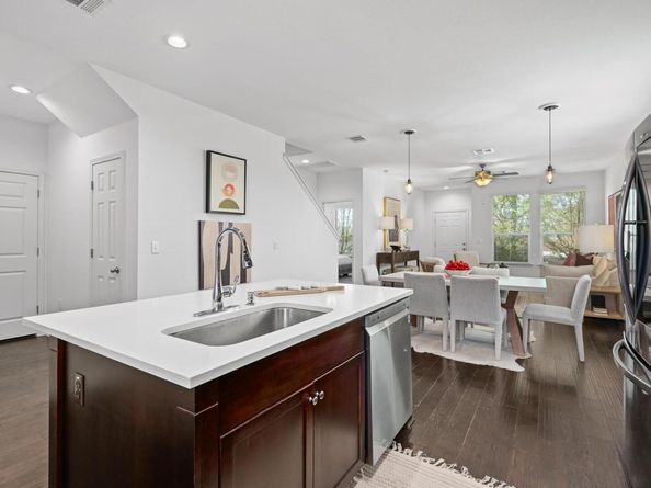 5400 Golden Canary LN 49, Austin TX 78723