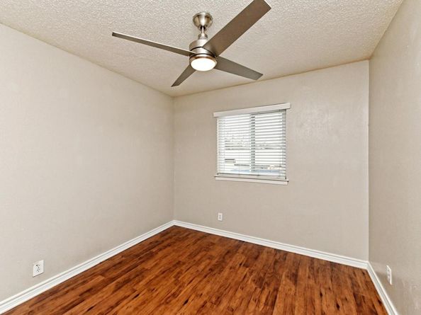 2401 Manor RD 120, Austin TX 78722