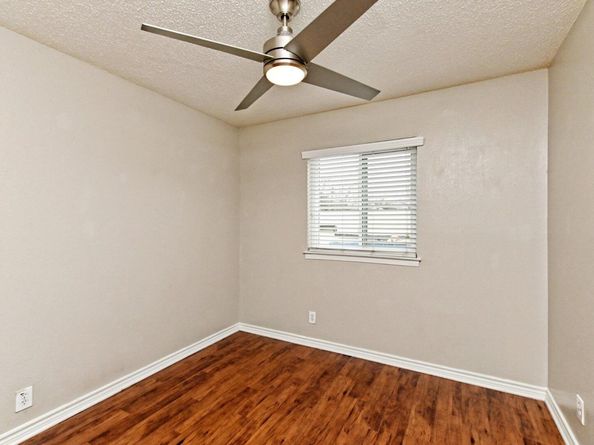 2401 Manor RD 120, Austin TX 78722