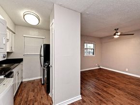 2401 Manor RD 120, Austin TX 78722