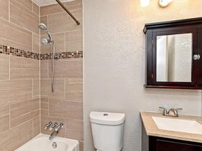 2401 Manor RD 120, Austin TX 78722