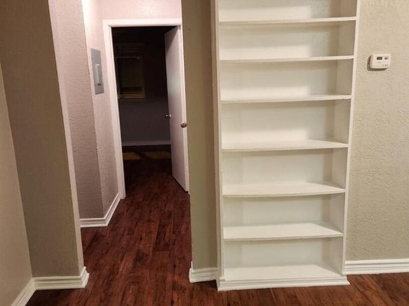 2401 Manor RD 120, Austin TX 78722
