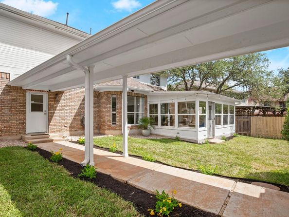 6115 Rickerhill LN, Austin TX 78739