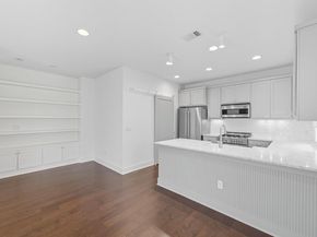 1010 Muse LN 15, Austin TX 78702