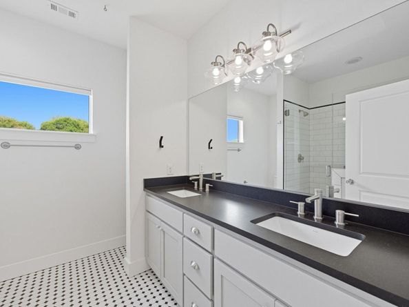 1010 Muse LN 15, Austin TX 78702