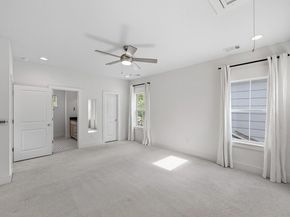 1010 Muse LN 15, Austin TX 78702