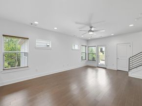 1010 Muse LN 15, Austin TX 78702