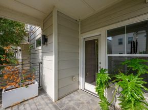 1010 Muse LN 15, Austin TX 78702