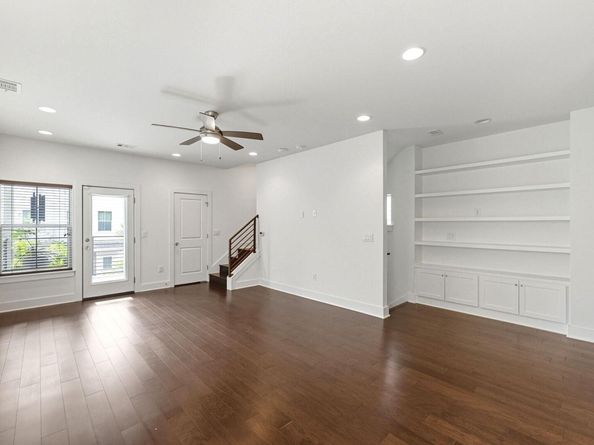 1010 Muse LN 15, Austin TX 78702