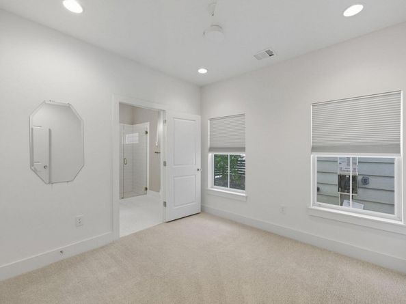 1010 Muse LN 15, Austin TX 78702