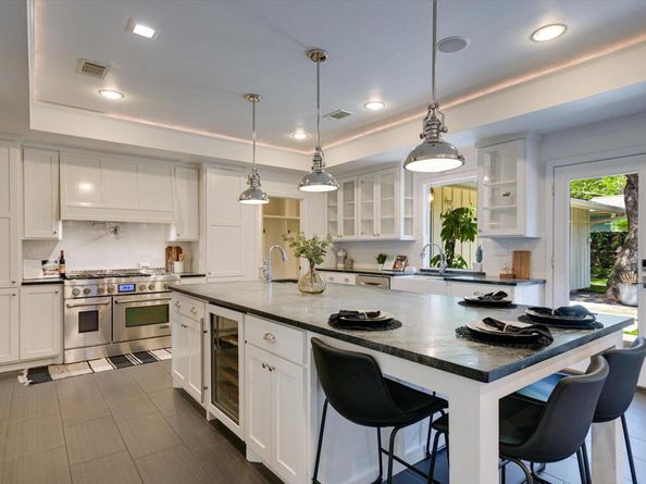 5700 Trailridge DR, Austin TX 78731