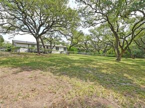 7611 Oak Hedge PL, Austin TX 78745