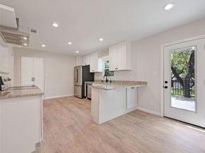 7611 Oak Hedge PL, Austin TX 78745