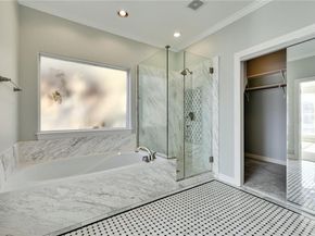 4010 Long Champ DR 14, Austin TX 78746