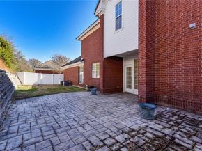 4010 Long Champ DR 14, Austin TX 78746