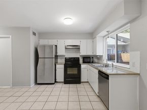 4204 Hudson Bend RD B, Austin TX 78734