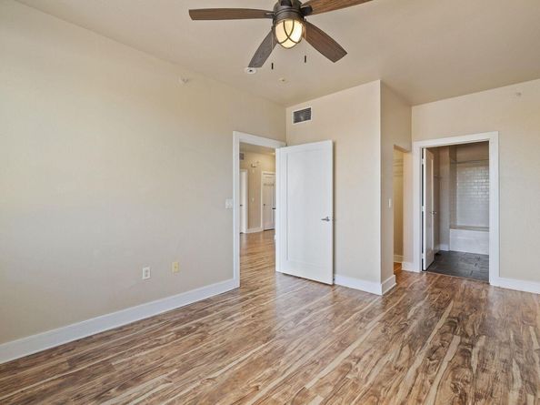 3016 Guadalupe ST 303, Austin TX 78705